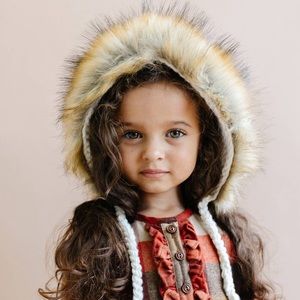 The Blueberry Hill Hand Knit Winter Lion Hat Ivory (New With Tags) 🦁